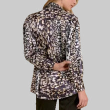 Load image into Gallery viewer, Elan Long Sleeve Button Down Top-Black Static