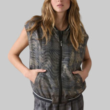 Load image into Gallery viewer, Summum Bomber Gilet Check with Foil- Black