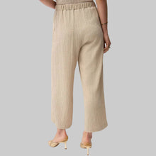 Load image into Gallery viewer, Joseph Ribkoff Seersucker Pull-On Crop Pants With Front Pockets-Parchment