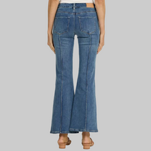 Load image into Gallery viewer, Dear John Florence Mini Flare Jean-Prenma