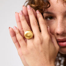 Load image into Gallery viewer, Julie Vos Solara Ring-Gold-7