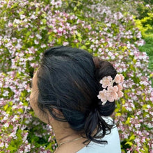 Load image into Gallery viewer, Solar Eclipse Cherry Blossom Flower Claw Hair Clip- Pink
