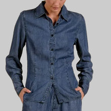 Load image into Gallery viewer, Elan Collard Jean Button Down Top-Navy Wash
