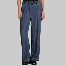 Load image into Gallery viewer, Elan Jean Draw String Pant-Navy Wash
