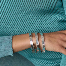 Load image into Gallery viewer, Julie Vos Savoy Bangle-Silver
