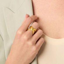 Load image into Gallery viewer, Julie Vos Catalina X Ring-Gold
