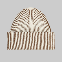 Load image into Gallery viewer, Varley Dionne Plated Beanie- Cocoa Dust
