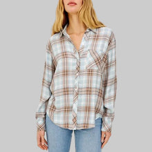 Load image into Gallery viewer, Rails Hunter Button Down Shirt- Chambray Ivory Dune
