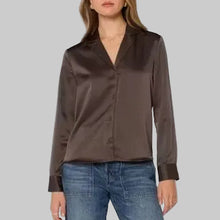 Load image into Gallery viewer, Velvet Heart Kensley Blouse- Bronze Olive
