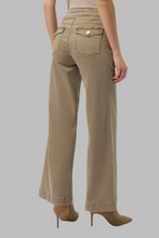 Load image into Gallery viewer, Joseph Ribkoff Classic Wide Leg Pull-On Jeans- Fawn
