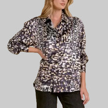 Load image into Gallery viewer, Elan Long Sleeve Button Down Top-Black Static
